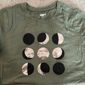 Old navy moon phase tee sparkles large